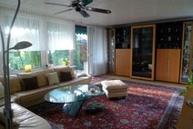 10 - Großes Parkettwohnzimmer mit A