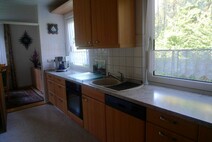 19 - Einbauküche mit anschl. Esszim