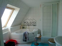 05 - Komfortbad mit Badewanne u. Du